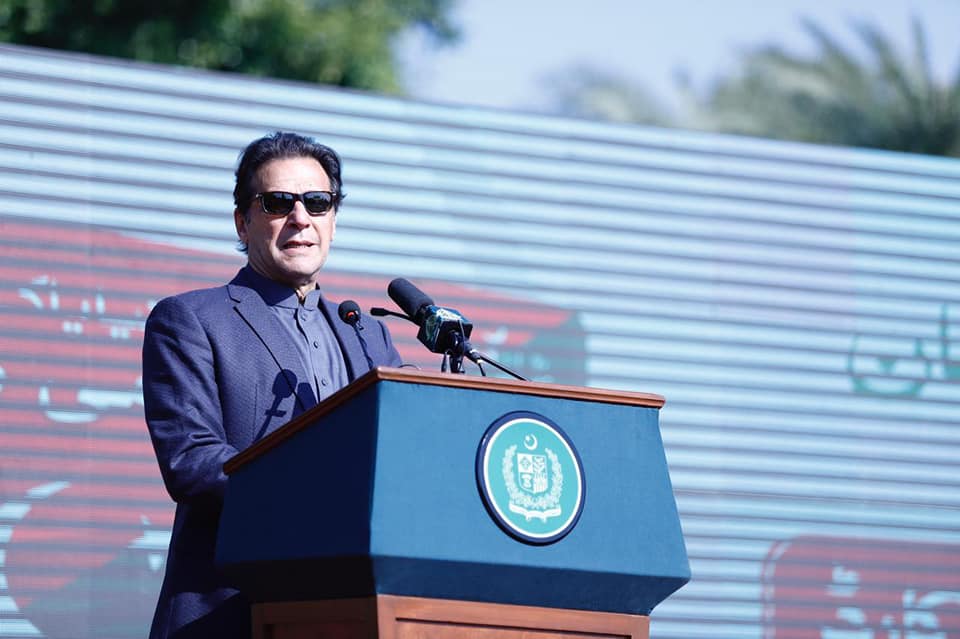 عمران خان نوشتۂ دیوار پڑھنے میں دیر کر چکے؟