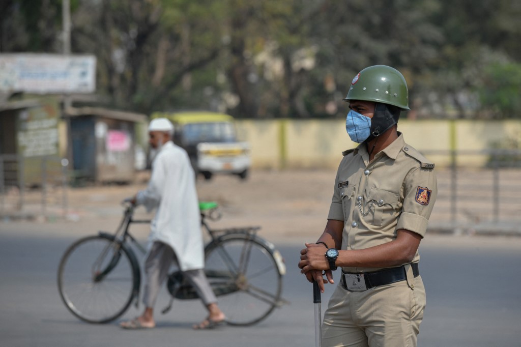 ’بیوی نے مٹن بنا کر نہیں دیا‘: نشے میں دھت شوہر کی پولیس کو چھ کالیں