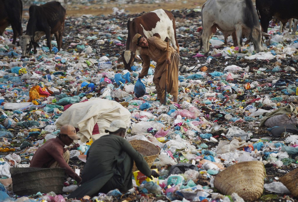 Plastic Waste Karachi.jpg
