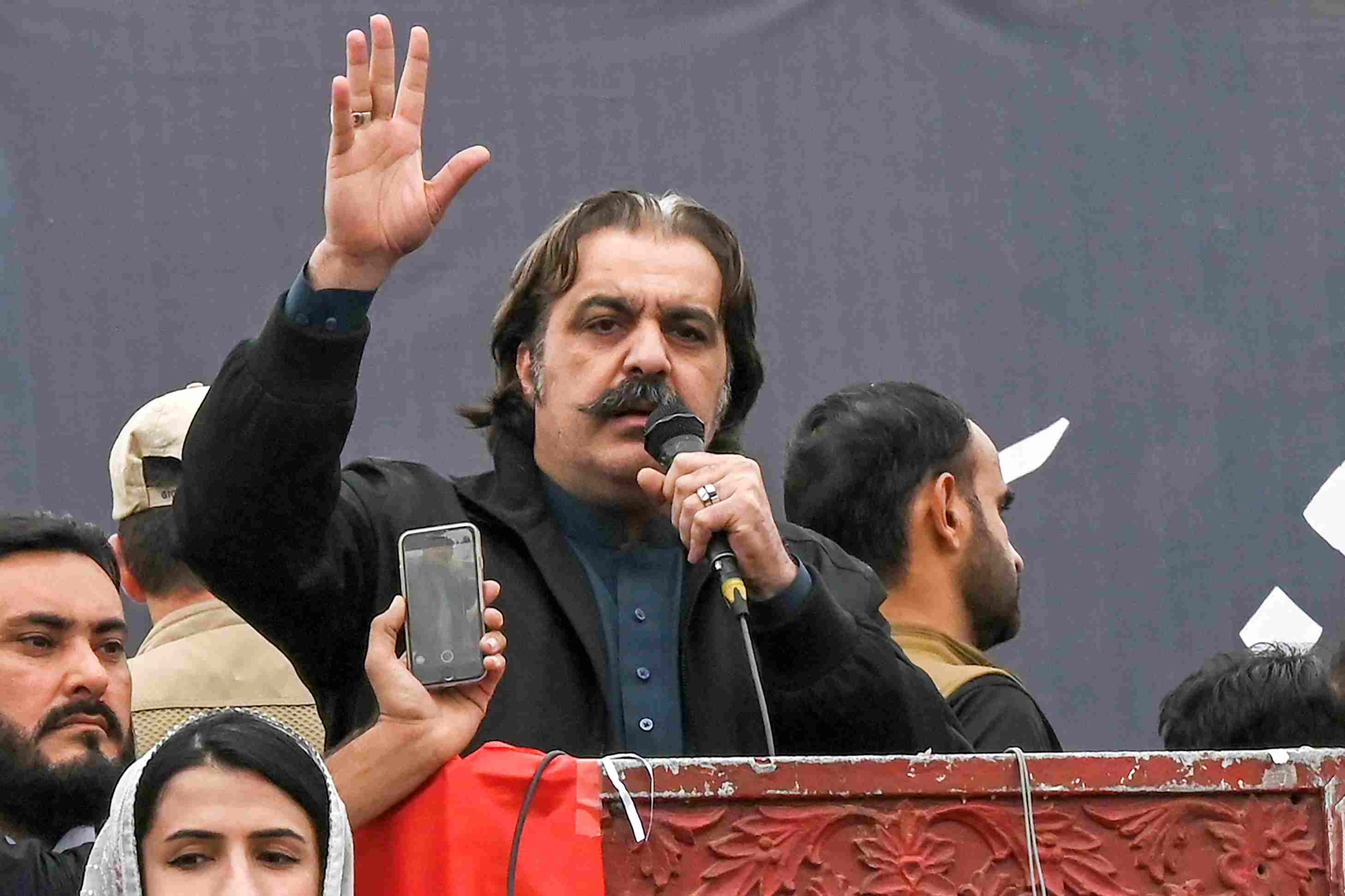 Ali Ameen Gandapur.jpg