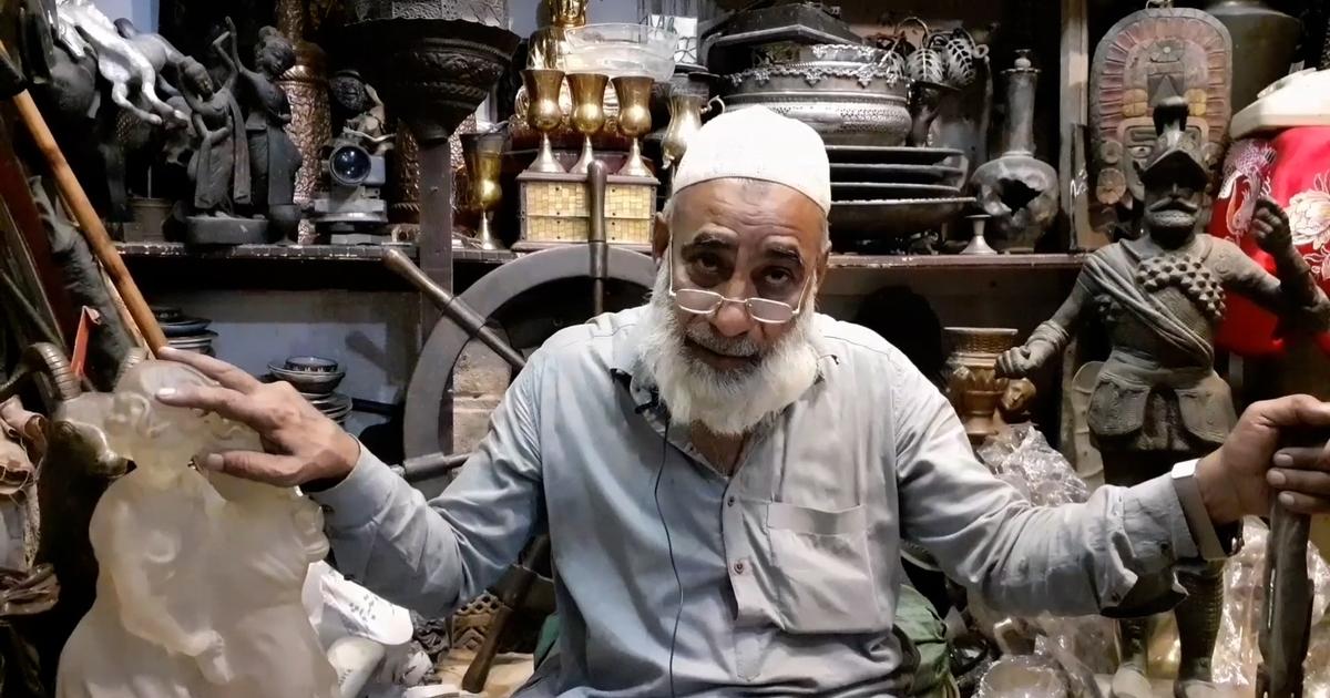 Karachi’s China Center where antique shops are available