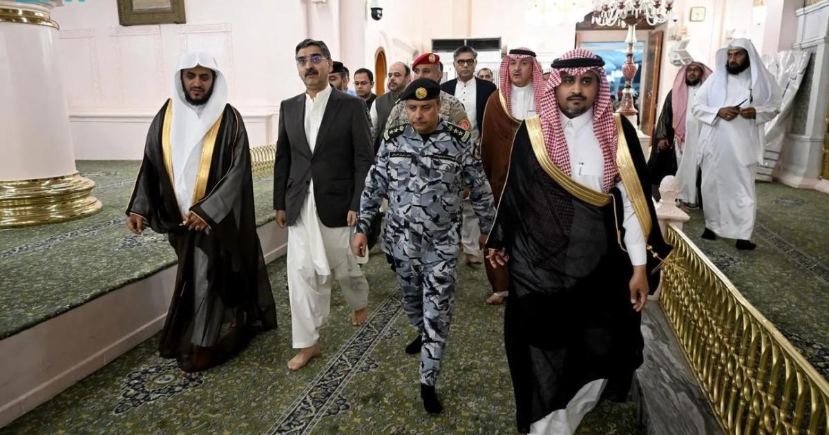 Visite du Premier ministre intérimaire en Arabie Saoudite pour accomplir la Omra