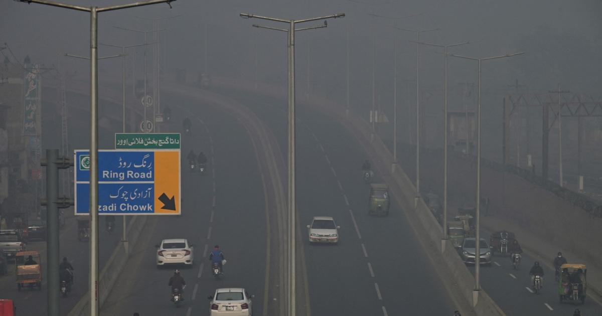 Chance of dangerous smog in Lahore for a few days: Meteorological Department