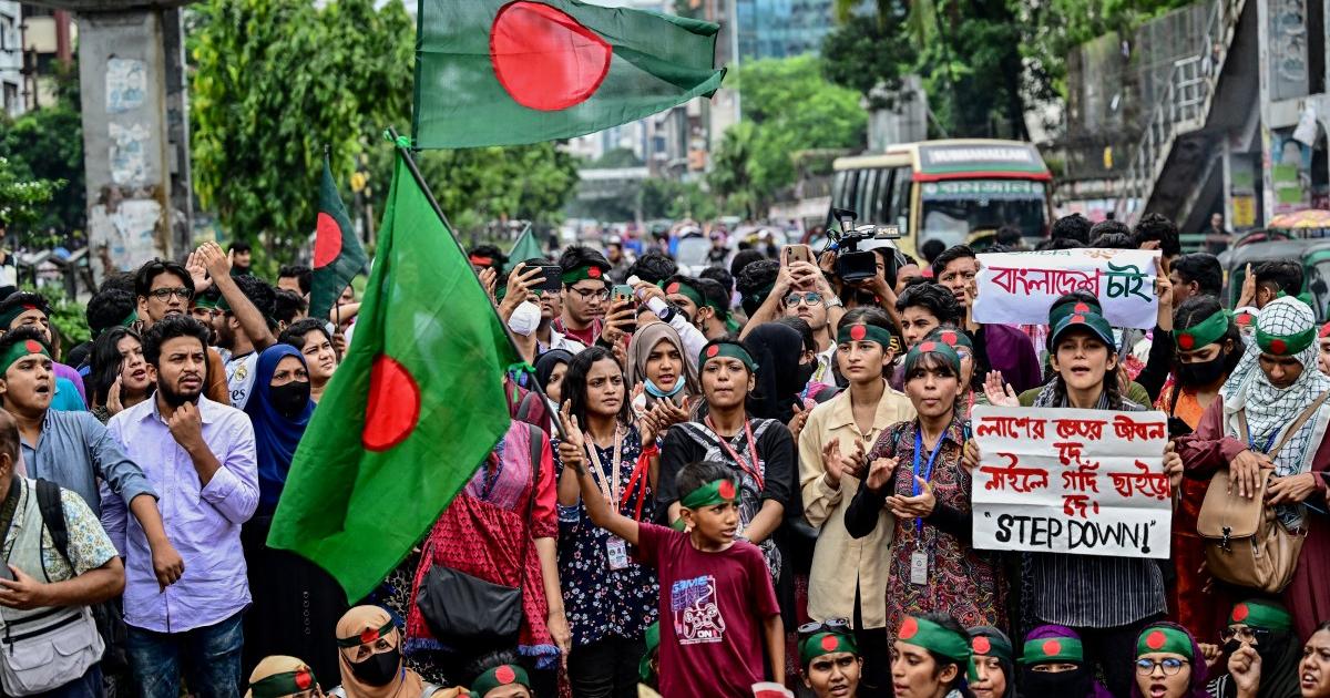 Bangladesh: Protesting students declare nationwide civil disobedience