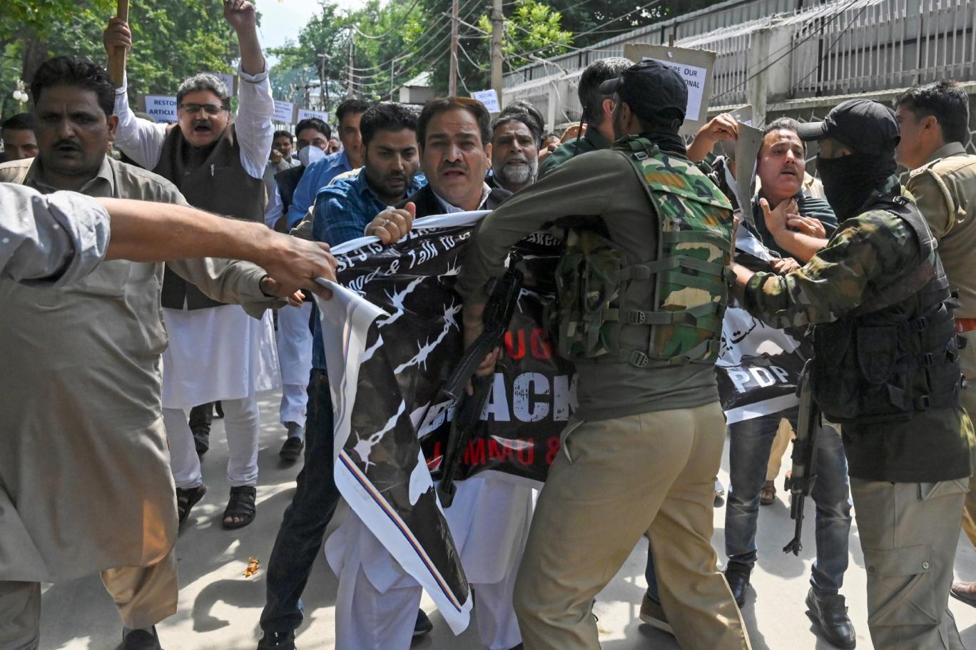 India Kashmir Protest.jpg