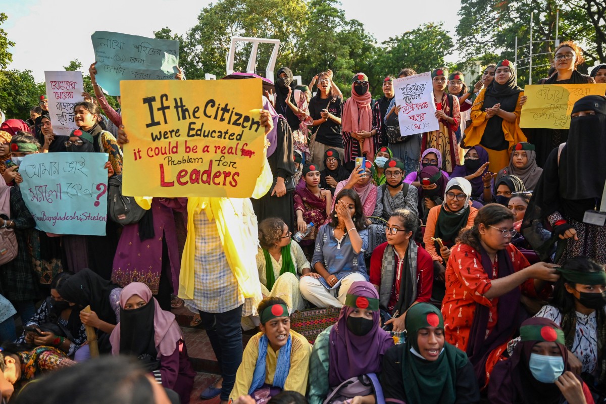 Bangladesh Students Protest.jpg