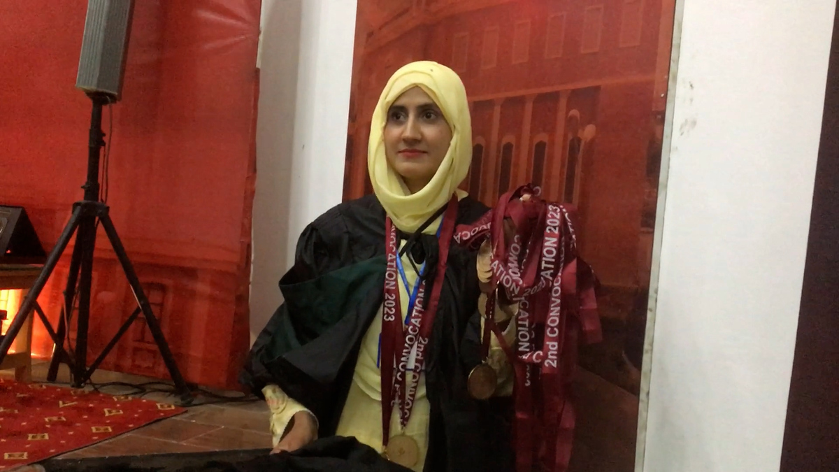 Bacha_khan_medicla_college_convocation_videos.00_03_55_17.Still005.jpg