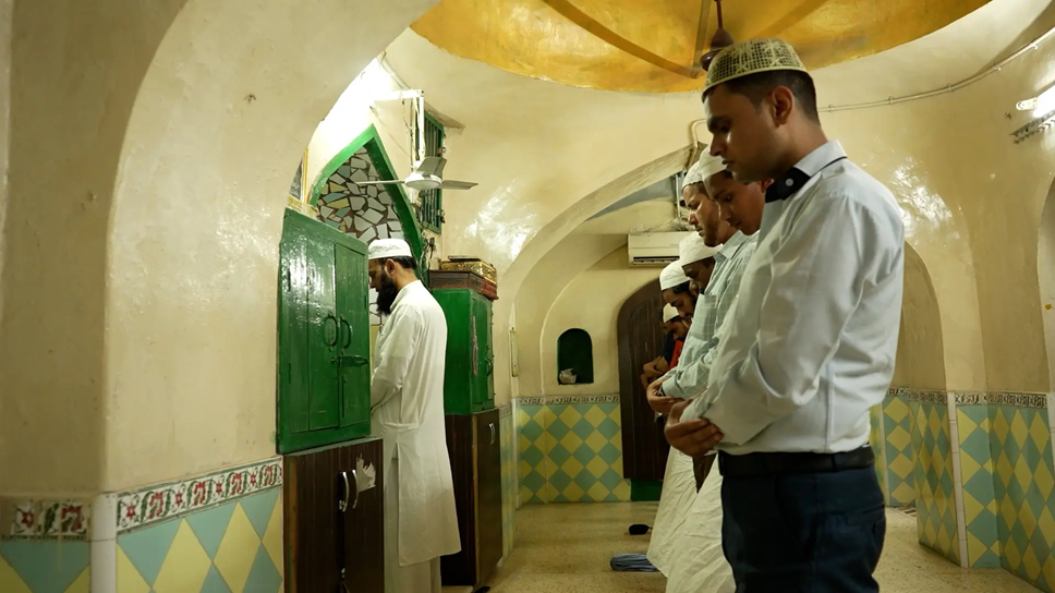 Gareeb Shah mosque Dehli Railway Station1.png