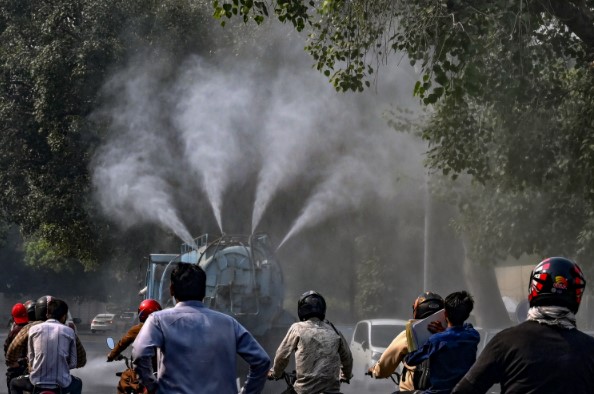 LAHORE SMOG.jpg