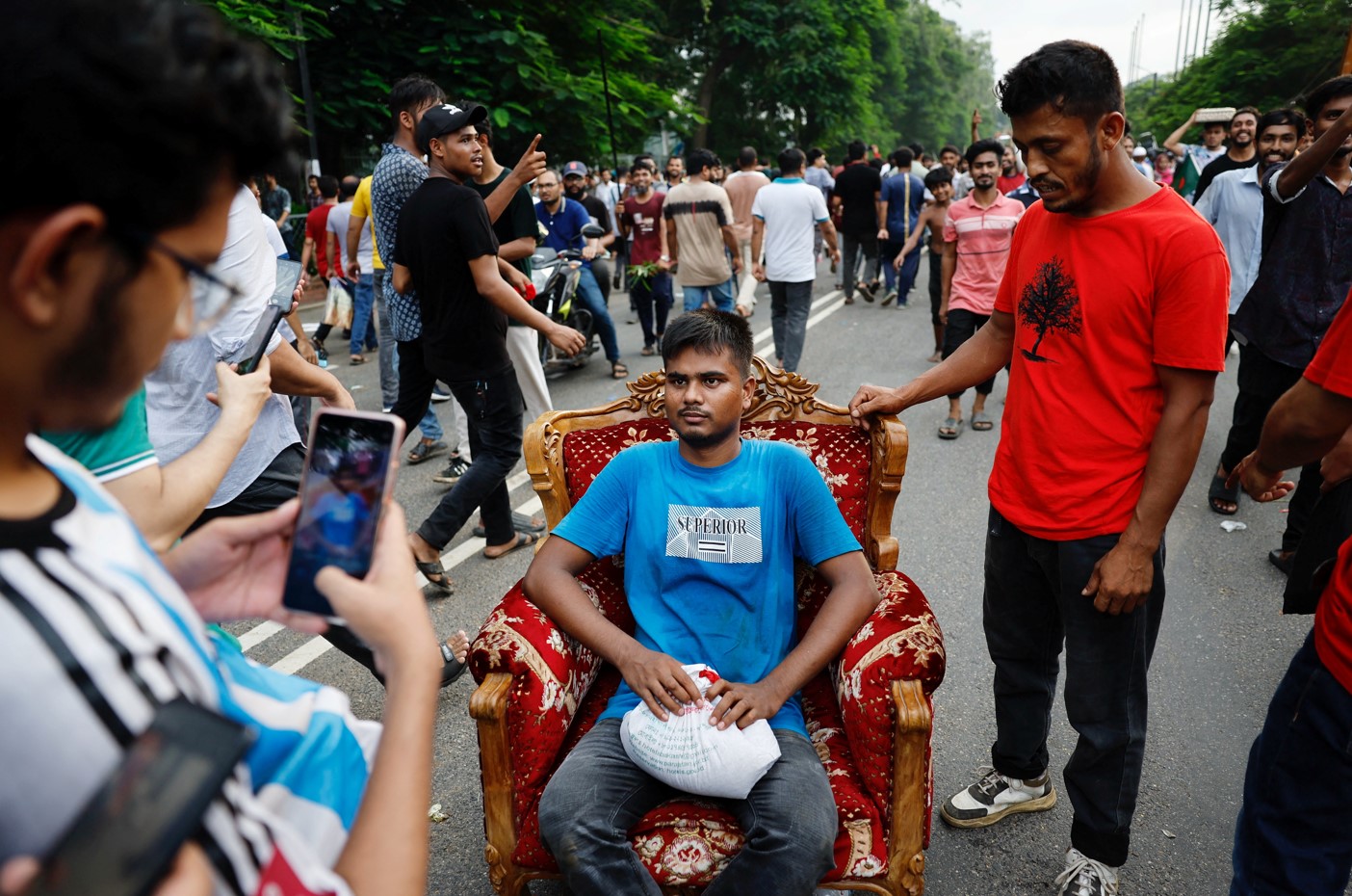 LOOTED SOFA BANGLADESH.jpg