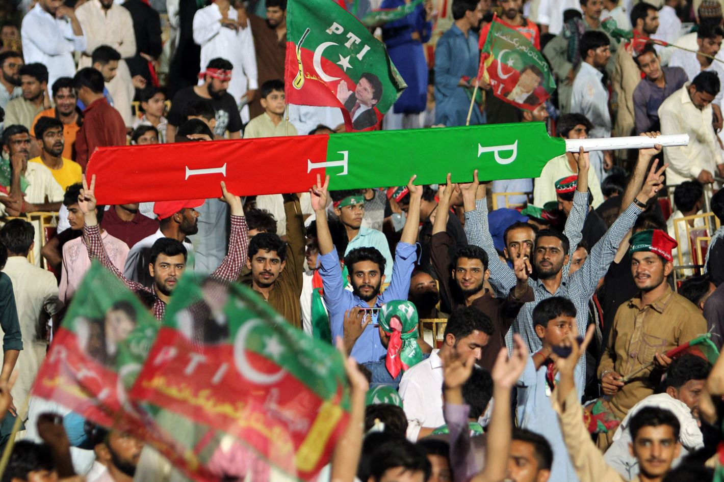 PTI BAT.JPG