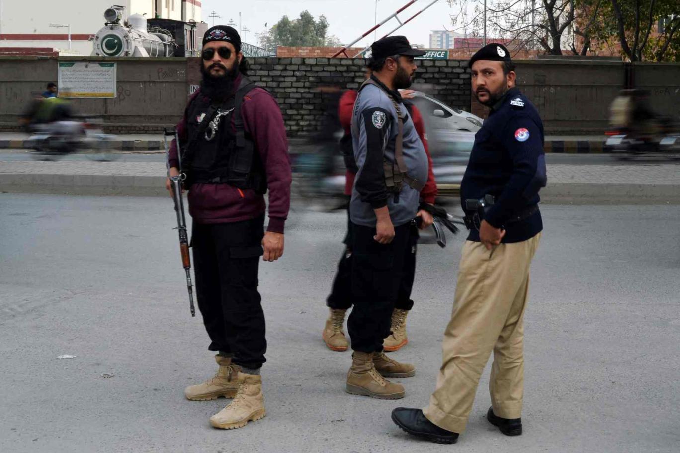 Peshawar Police.jpg