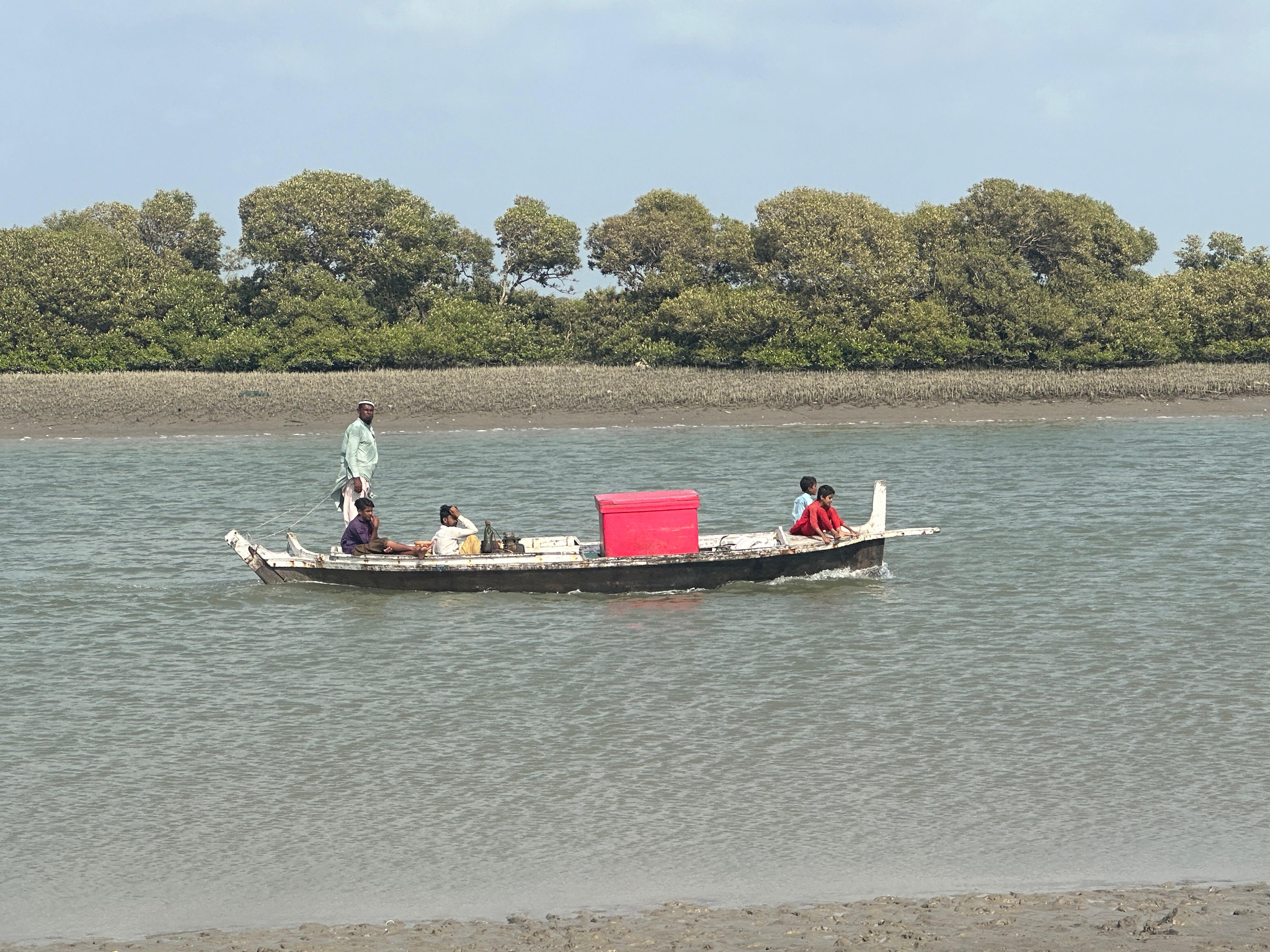 Kainri Island Karachi.jpeg