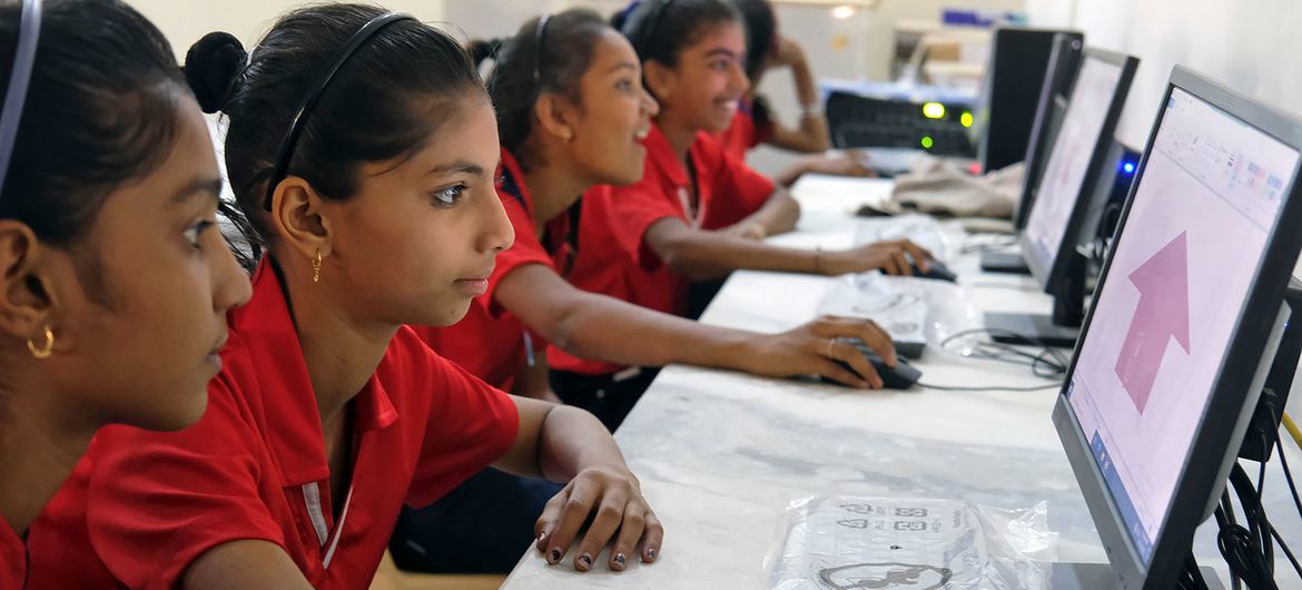 girls in india digital learning.jpg