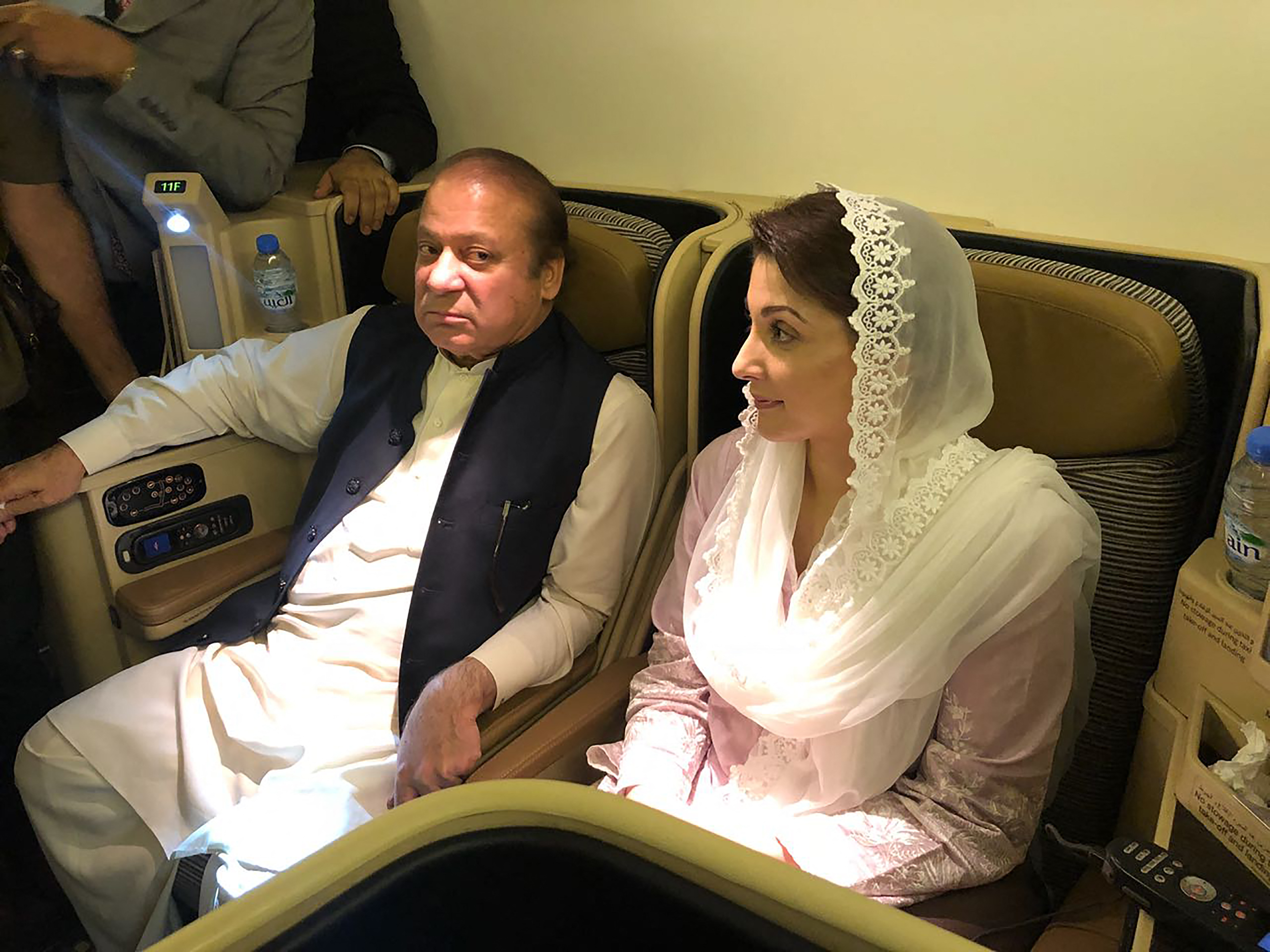 nawaz sharif and mariam nawaz.jpg