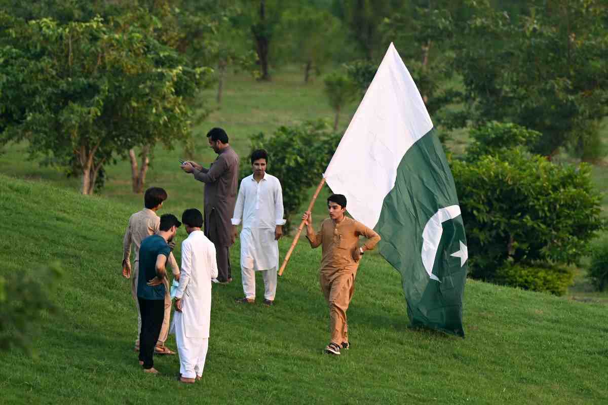 pakistan youth.jpg