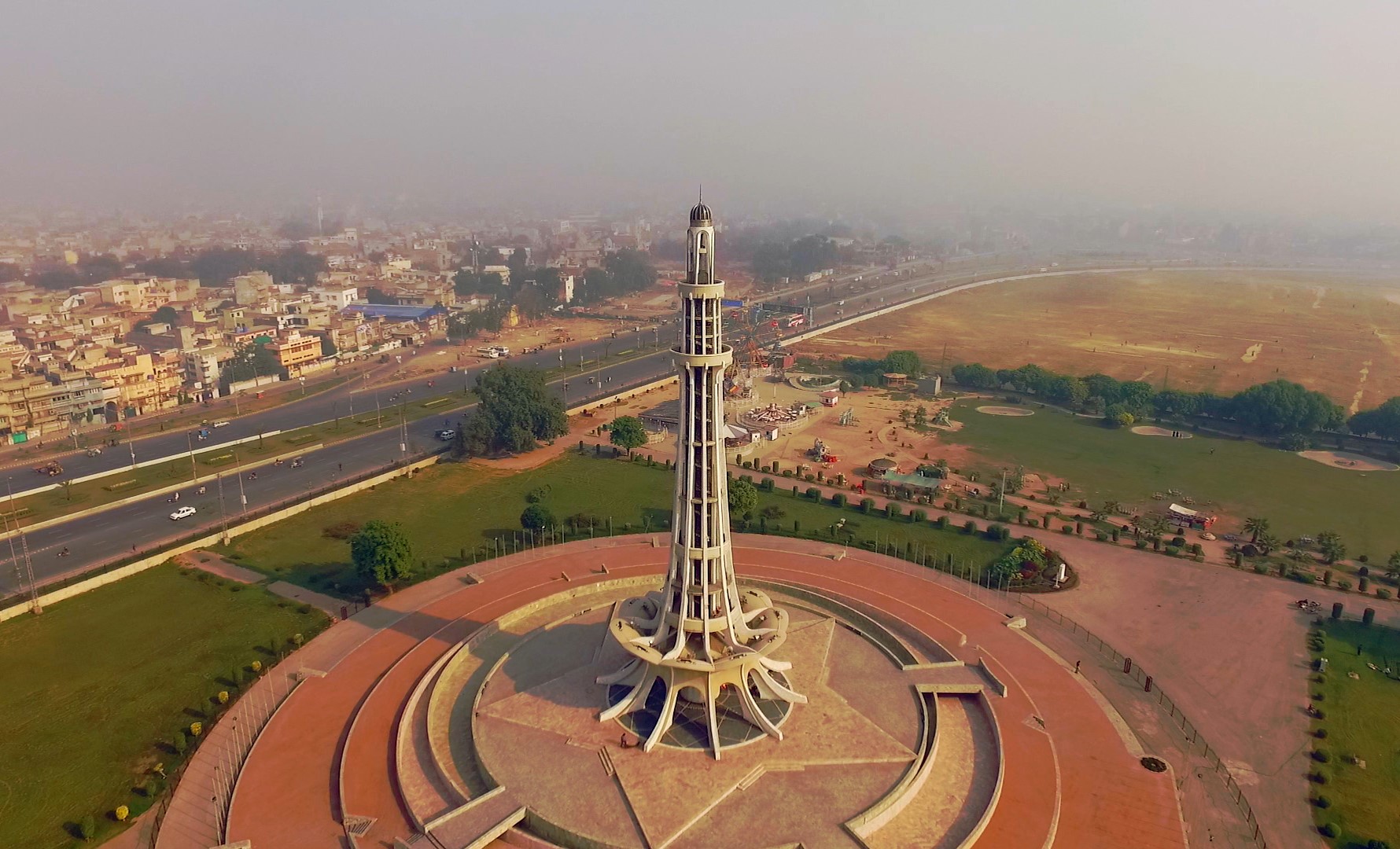 Lahore Minar-e-Pakistan 